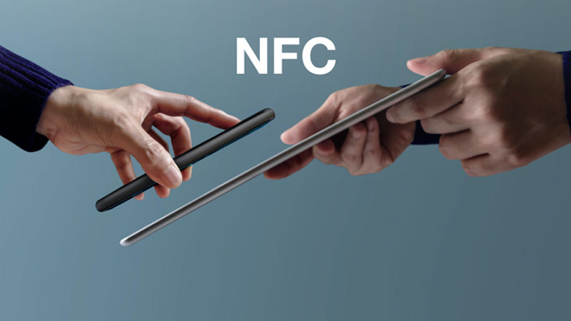 فناوری NFC، QR و پیامرسانها در خدمت بازاریابی حضوری هوشمند فناوری NFC، QR و پیامرسانها در خدمت بازاریابی حضوری هوشمند