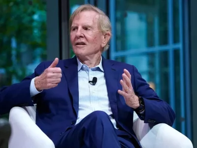 اپل در برابر OpenAI؛ نگاه مدیرعامل پیشین اپل به رقیب تازه اپل در برابر OpenAI؛ نگاه مدیرعامل پیشین اپل به رقیب تازه