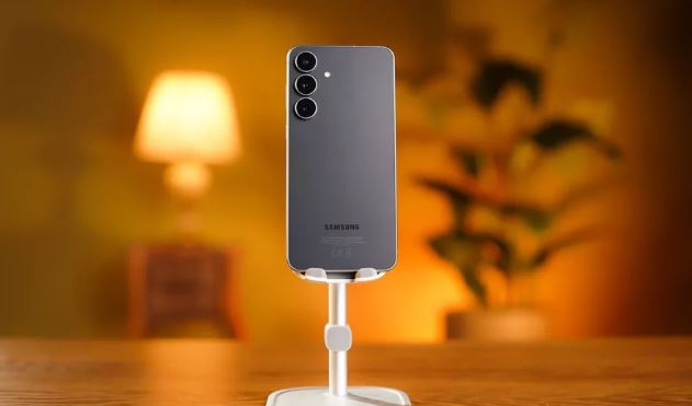 گلکسی S25 FE در آزمون DxOMark از آیفون 13 شکست خورد