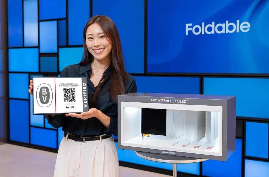 سامسونگ پنل‌های تاشو را به سبک CES ۲۰۲۶ زیر توپ بسکتبال گذاشت